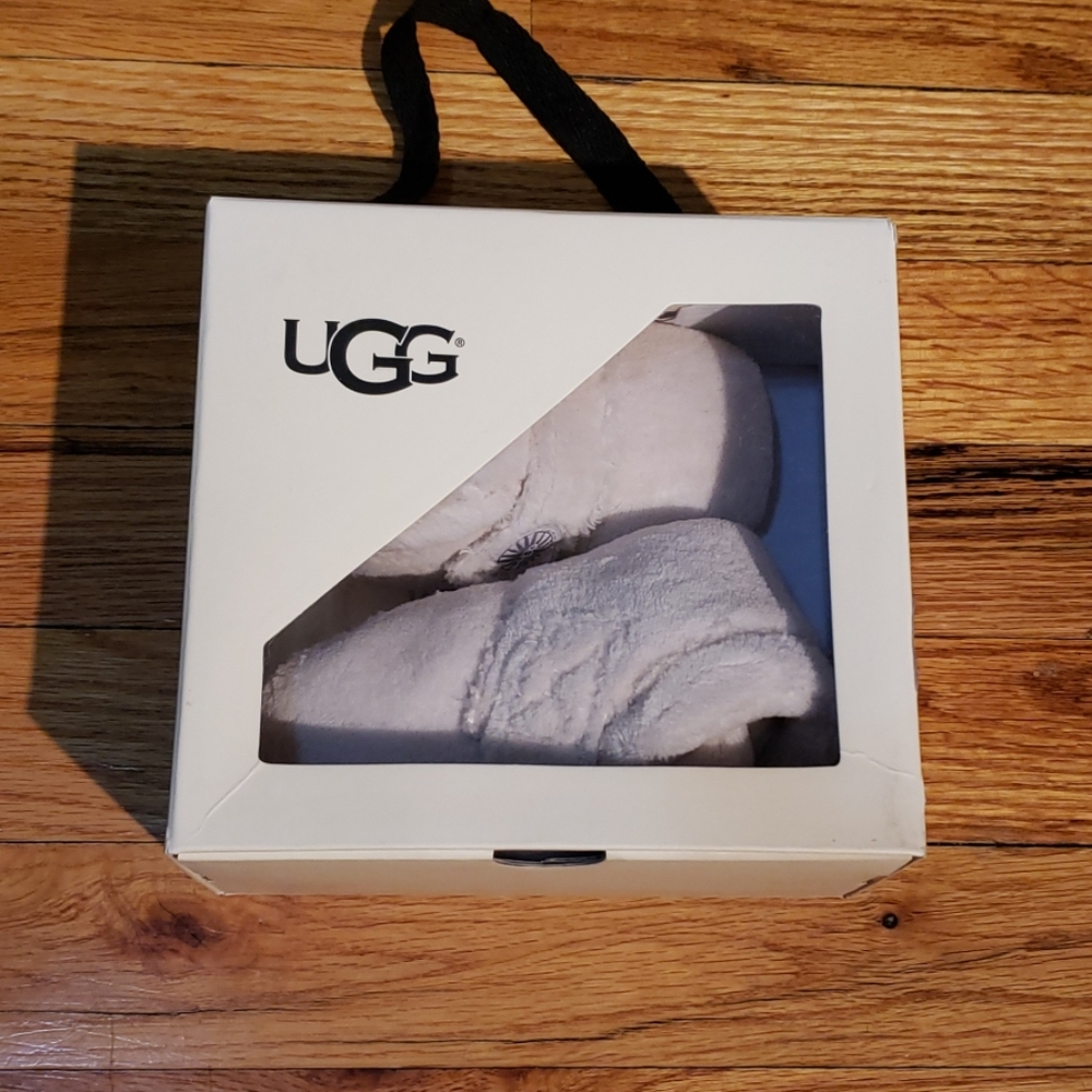 Ugg infant Bixbee  shoes